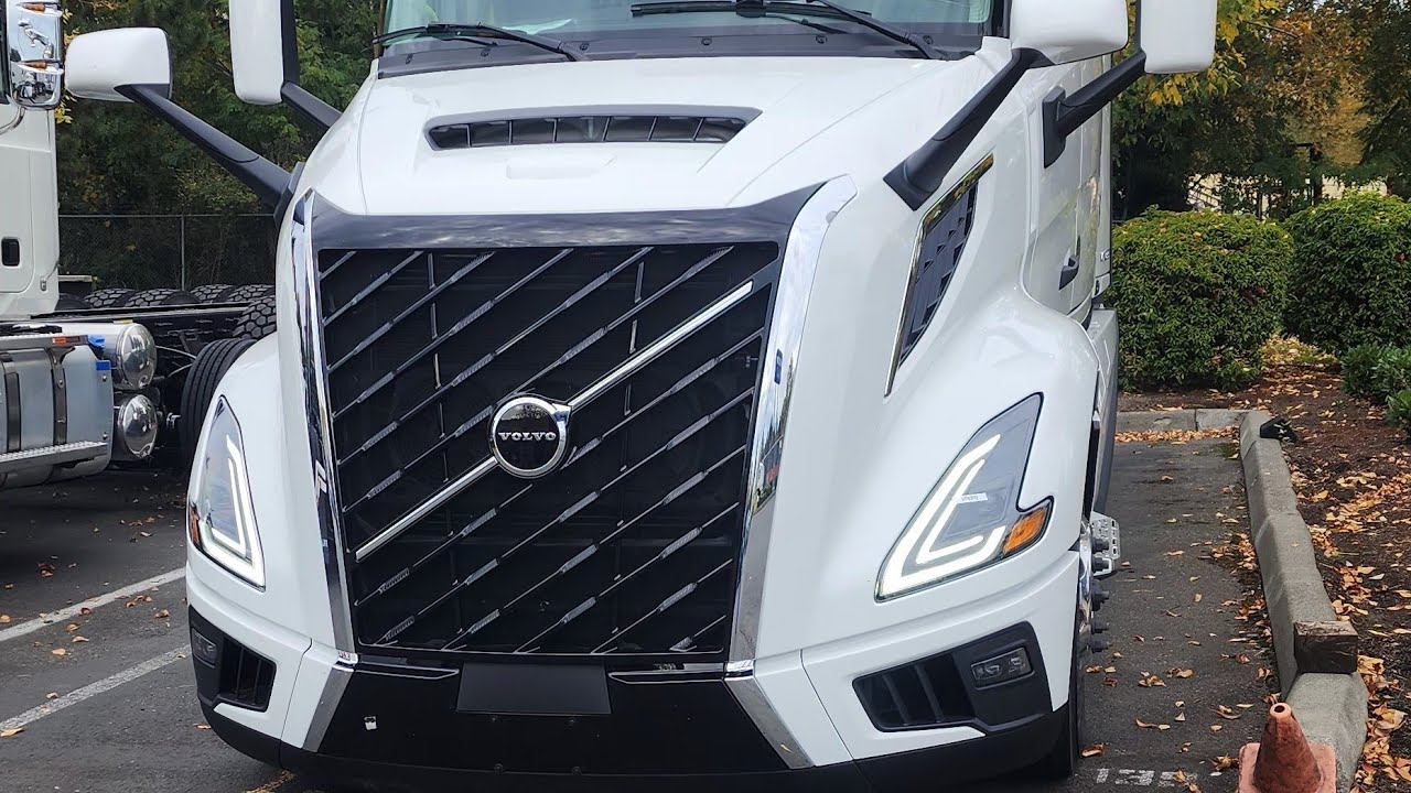 First ride in the all new 2025 Volvo VNL 860