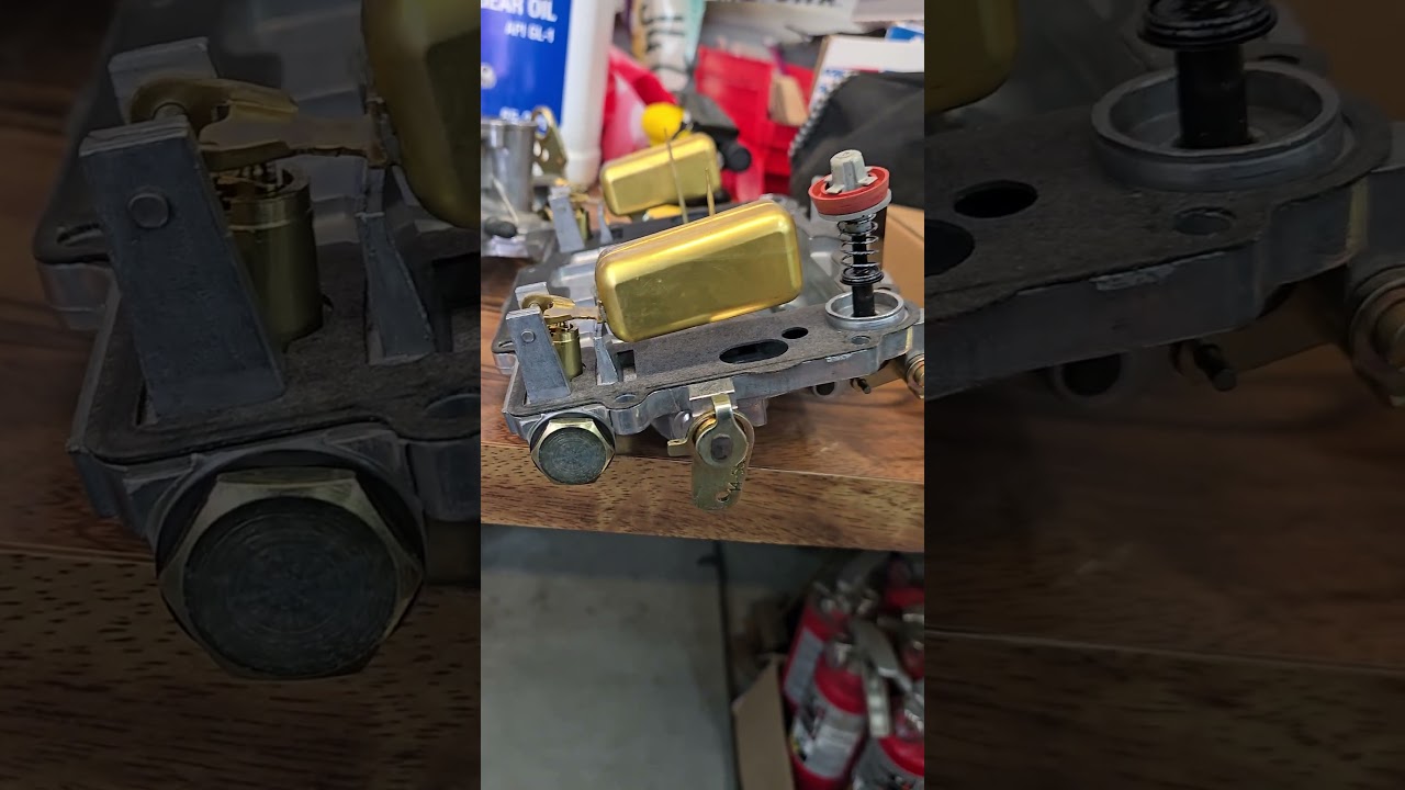 edelbrock and carter afb float adjustment. #mechanic #carburator #goodcarbs