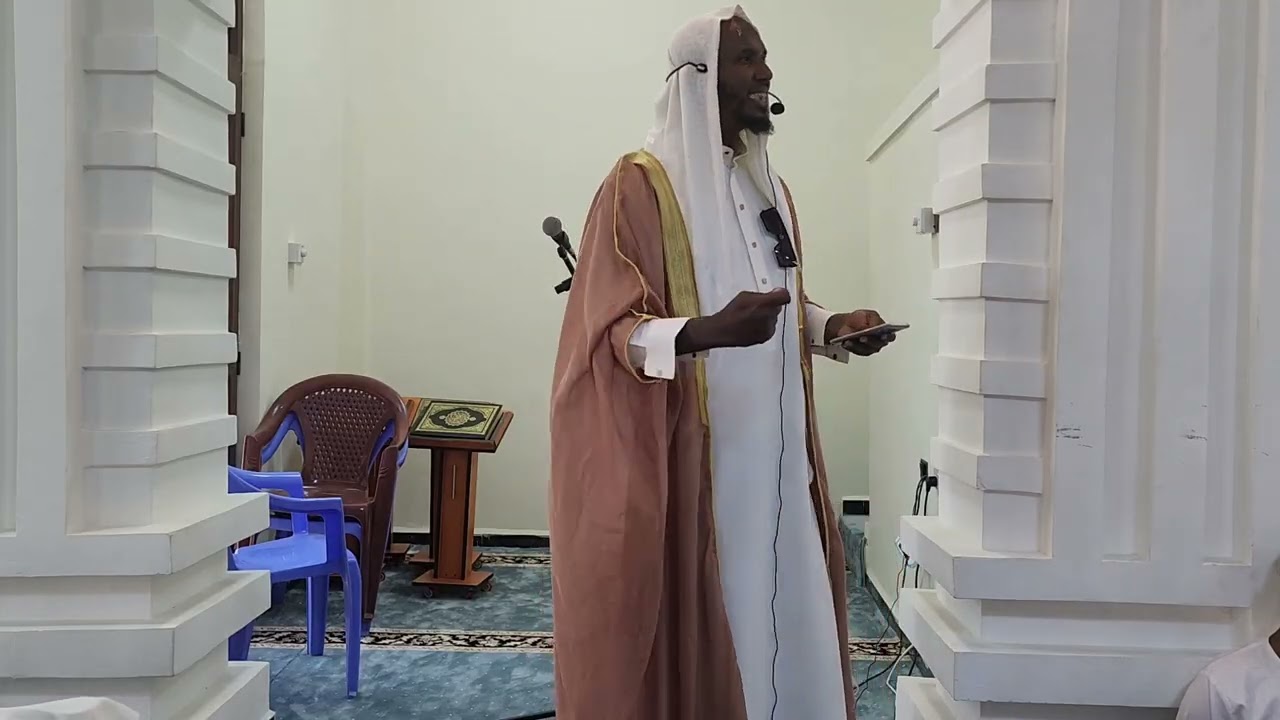 KHUXBAA MIOYTUU WAA'EE HADHAA FII ABBAA USTAAZ HAMZAA ALII ROOBAA 