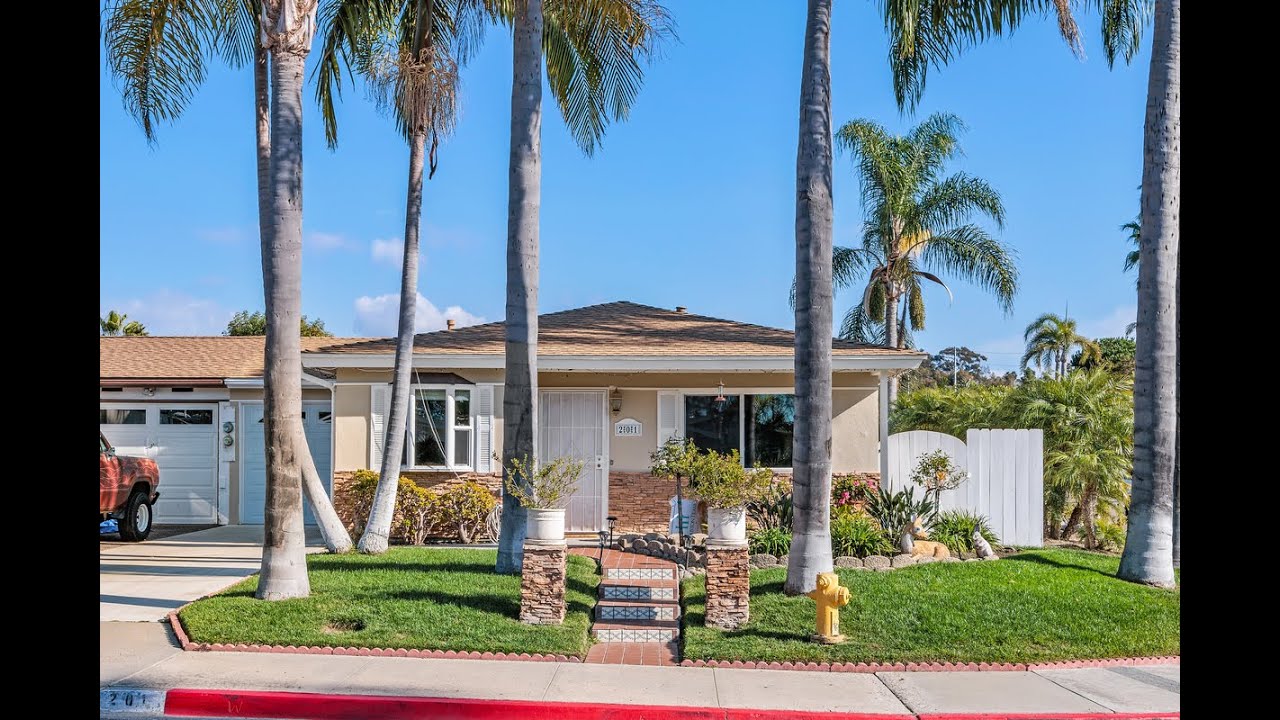 Coastal Charm in Encinitas, California | 201 Coneflower St