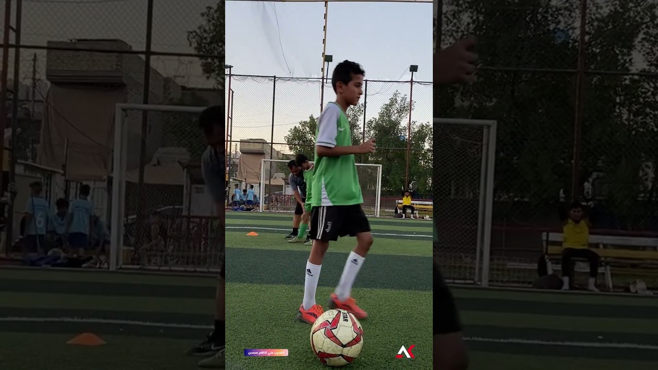 تعليم لاعب مهاجم الدوران والشوت /  علي كاظم محسن 