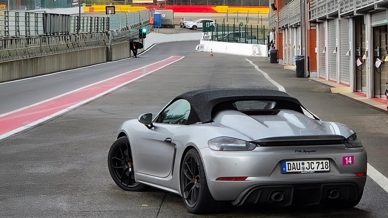 First laps of 2026 - fastest 718 Spyder @ Spa Francorchamps? Yoko AD09 + damp spots = 2m41s
