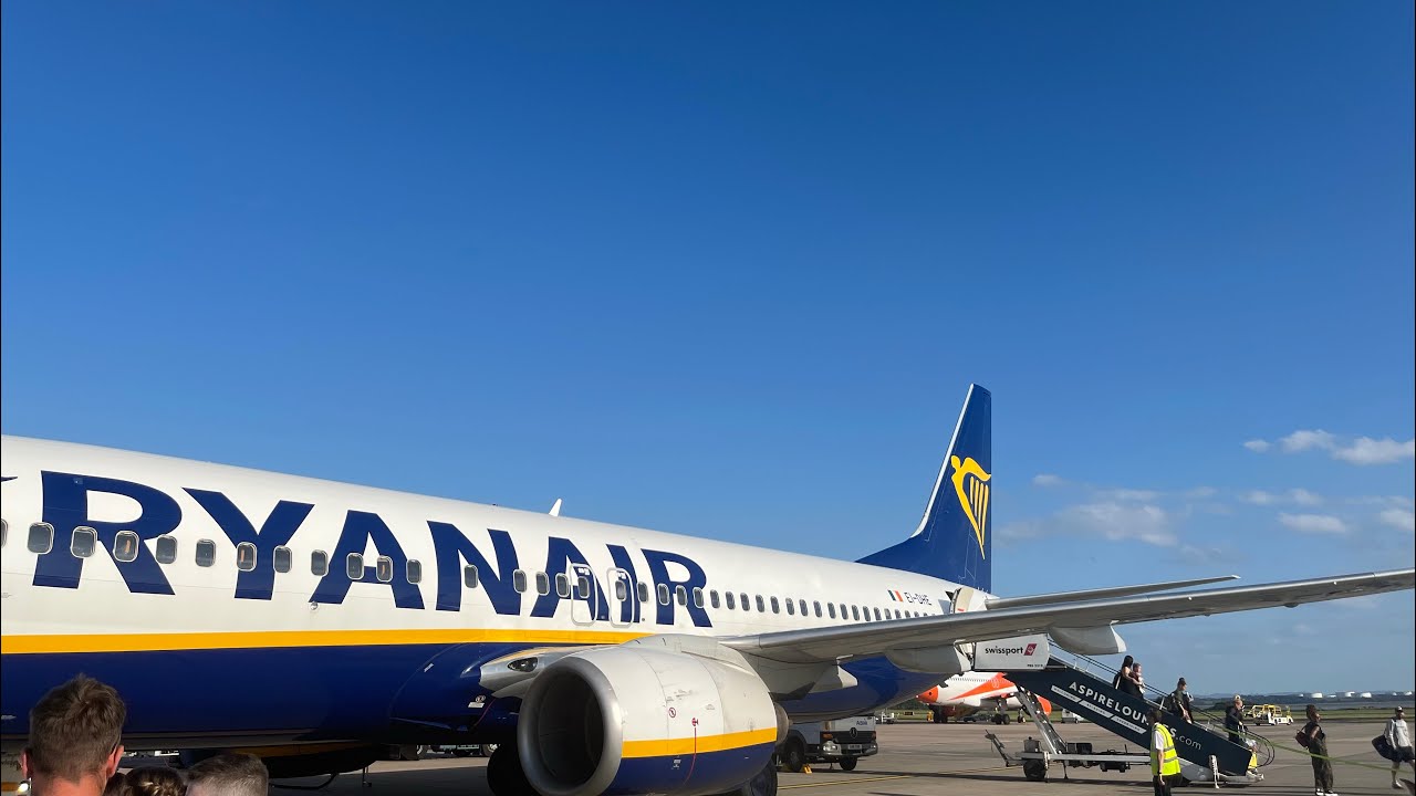 LANDING IN LIVERPOOL WITH RYANAIR! | EI-DHE | TTP