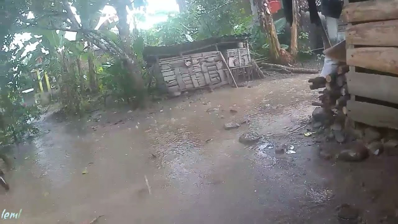 Suasana lembur waktu hujan||tiris jeung tiiseun #lembursunda