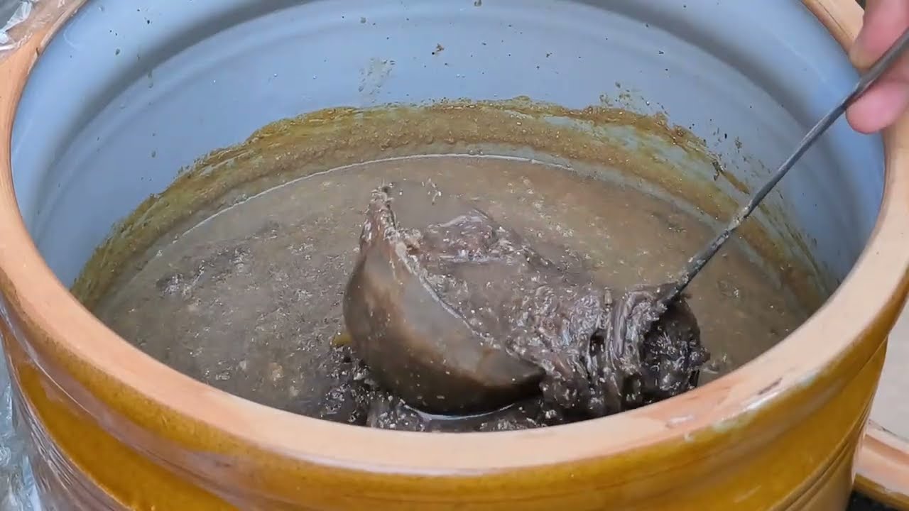 Hũ cá cơm 9kg đã được ủ hơn 8 tháng tại Sài Gòn. Cá cơm 70.000đ 1kg. Công thức có trong phần mô tả.