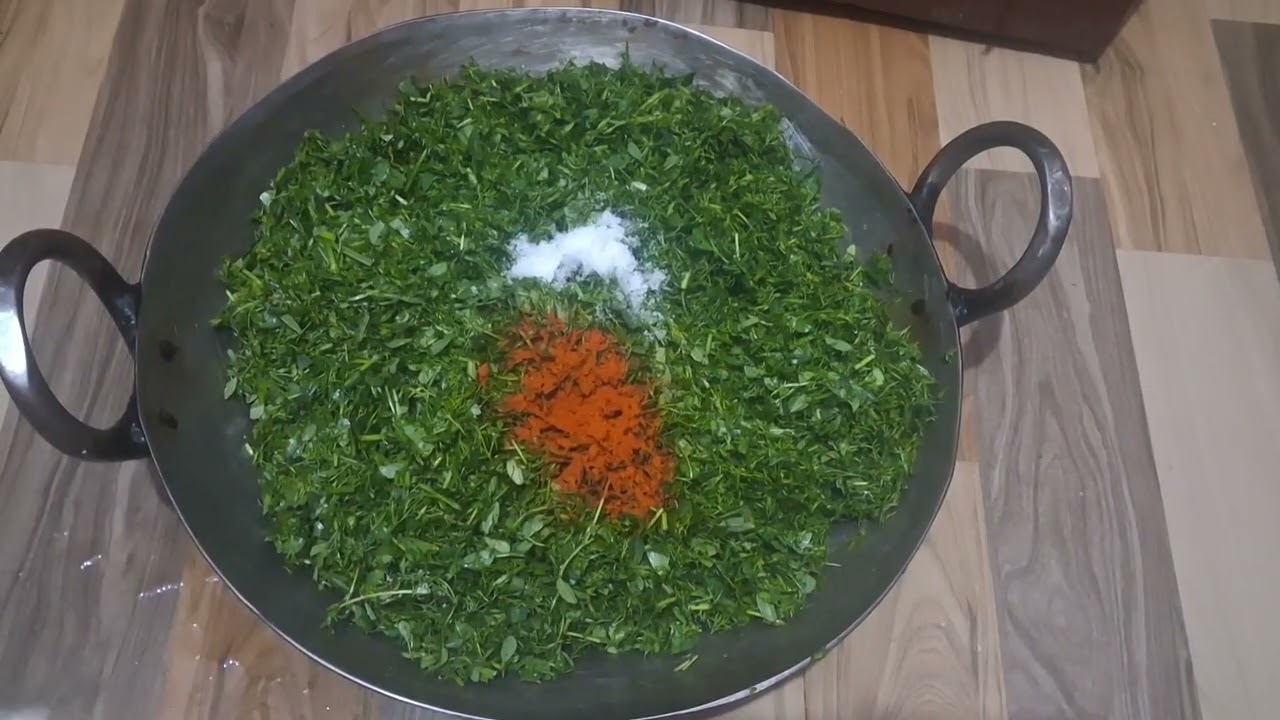 आलू सोया साग की सब्जी इस तरीके से बनाएं बहुत ही चटपटी बनती है और बहुत ही टेस्टी बनती है रेसिपी