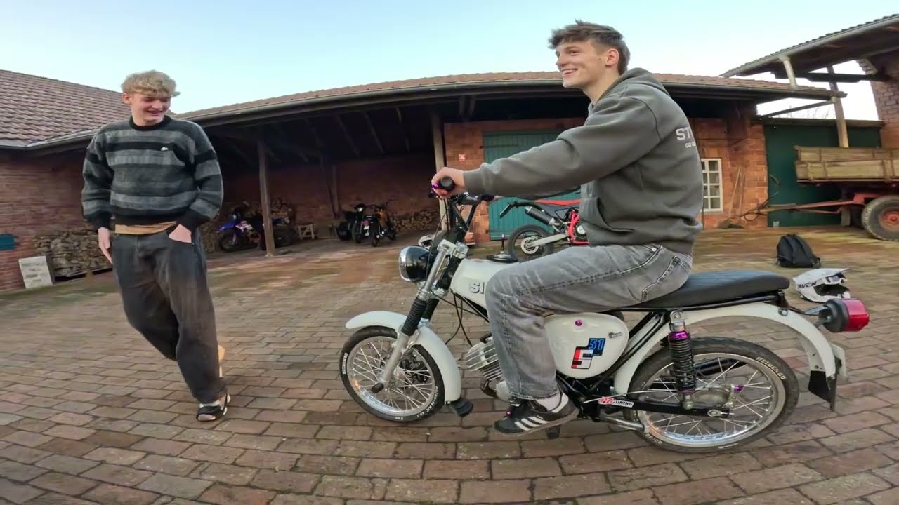 Simme Ballern/Wheelies/90ccm/Fehlzündung/Police