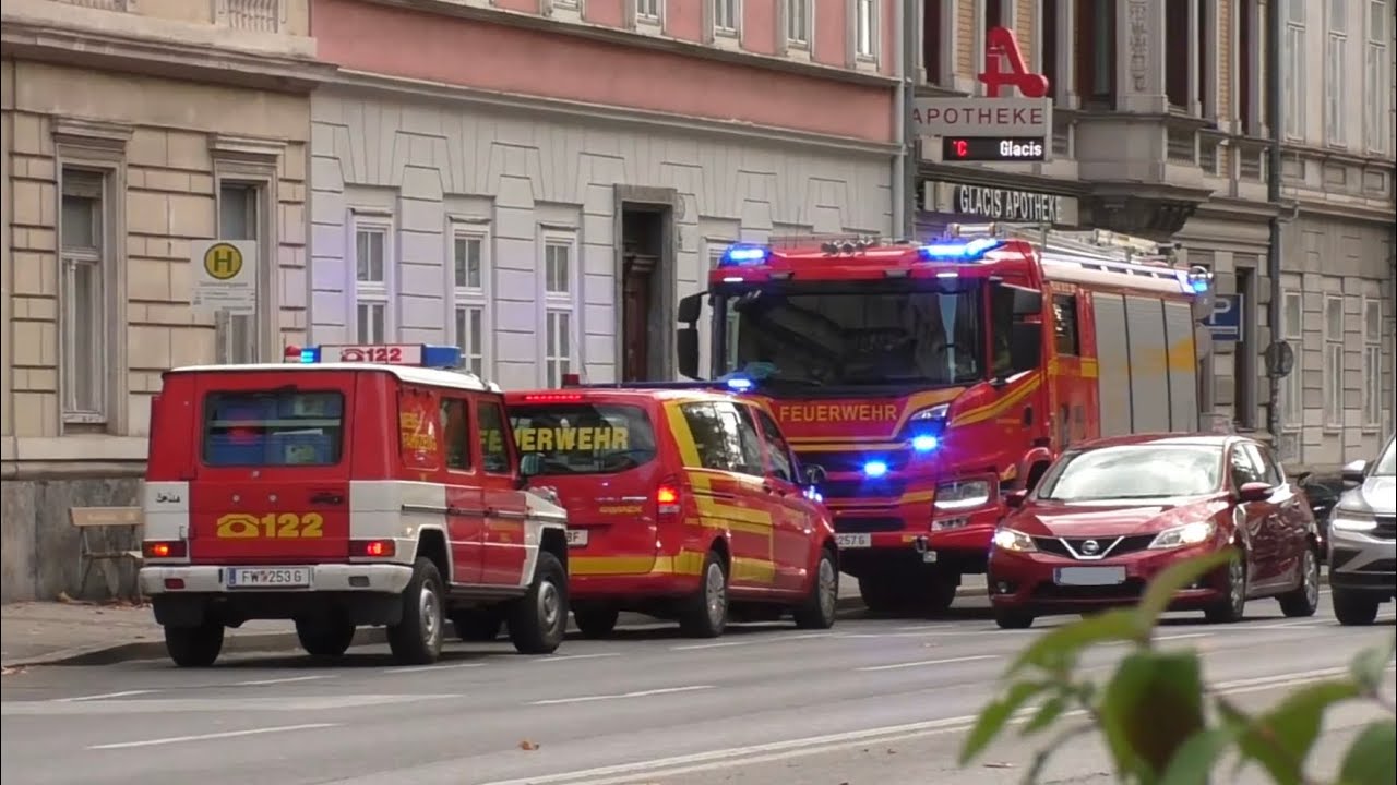 [Zusammenschnitt] Feuerwehr, Rettung und Polizei | Graz