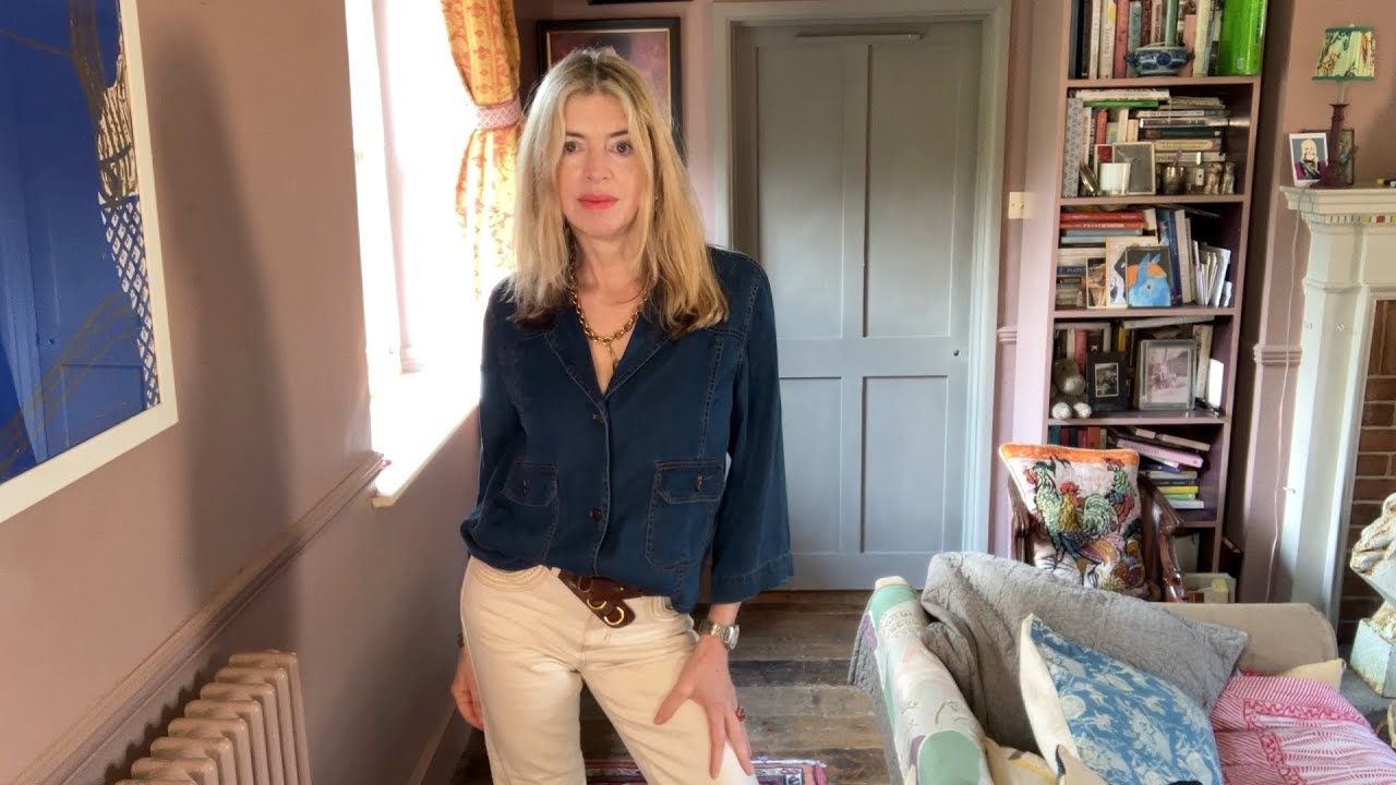 GETTING READY FOR A DAY IN LONDON, A FEW CHATS, AND A WALK IN THE COUNTRYSIDE