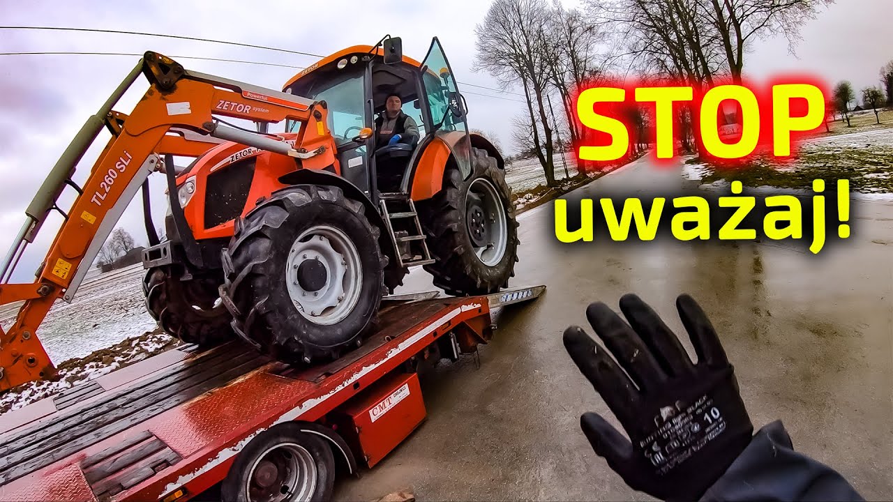 Stres przy rozładunku 👉 Artur wiezie prasę zwijającą McHale F5400 i ścielarkę [Korbanek]