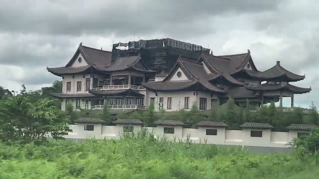 Dari Pontianak ke Kuching lewat Entikong part 2 , selamat mengikuti perjalanan ini , terima kasih🙏🏻