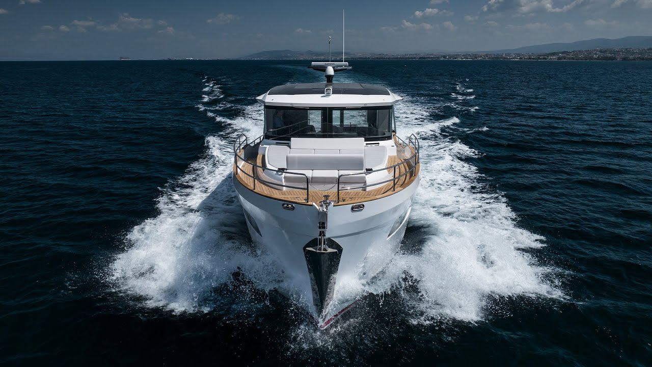 Sirena 48 Coupe Hybrid