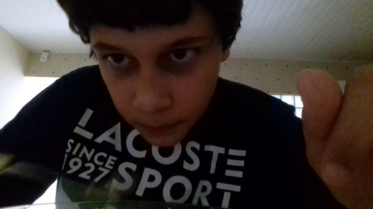 Comendo   ramen  apimentado   em   1   minuto😲