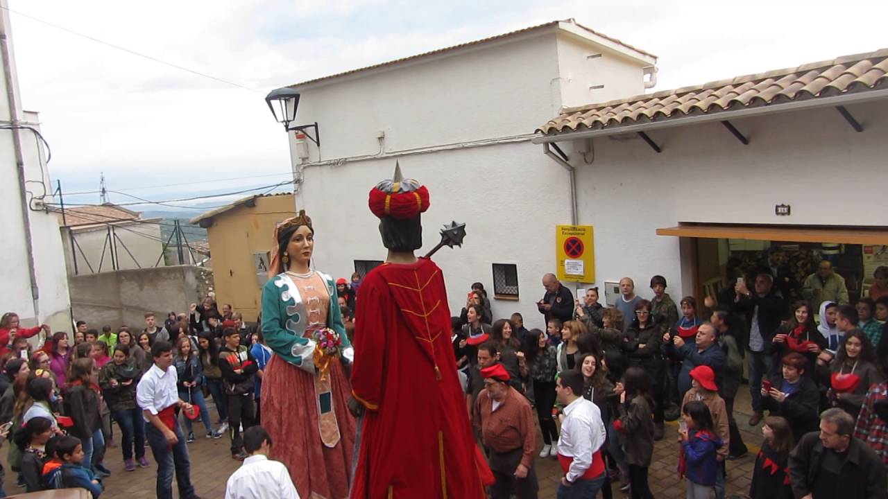 Patum del carrer Pietat 2016 - Passada de divendres. Salt a la plaça de Pinsania