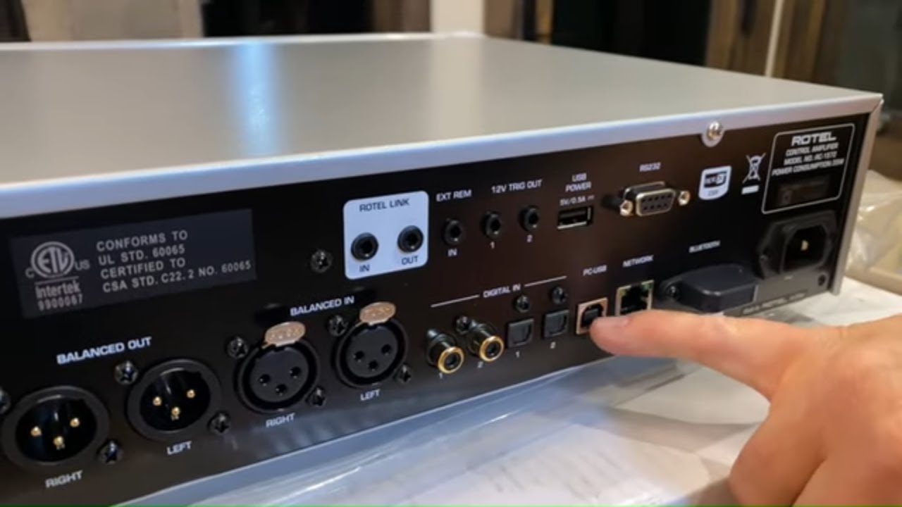 Rotel rc-1572 Hifi preamp quick unboxing and overview