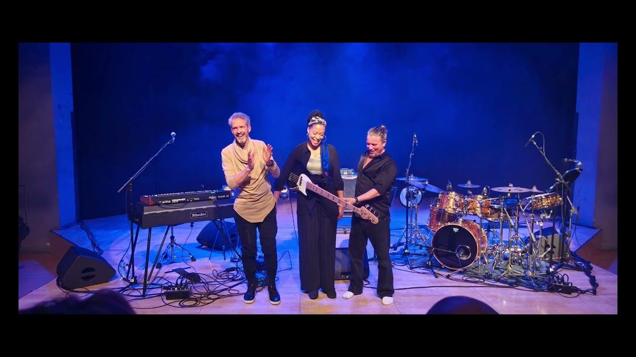 Mike Lindup Trio live at The Stables 9th December 2025 Yolanda Charles John Sam full concert