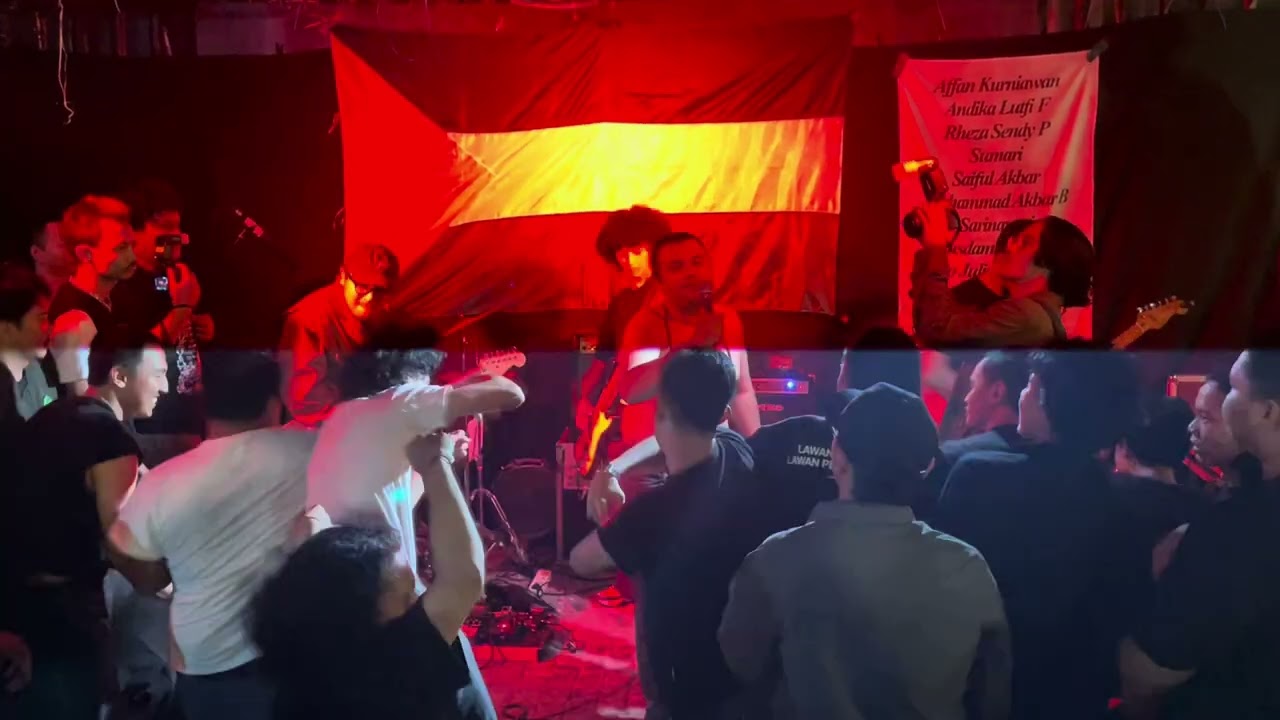 ITALIAN BED (Live at ED 11)