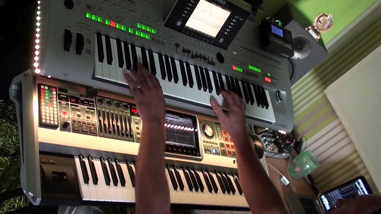airwolf theme -  remixed on Fantom and Tyros 3