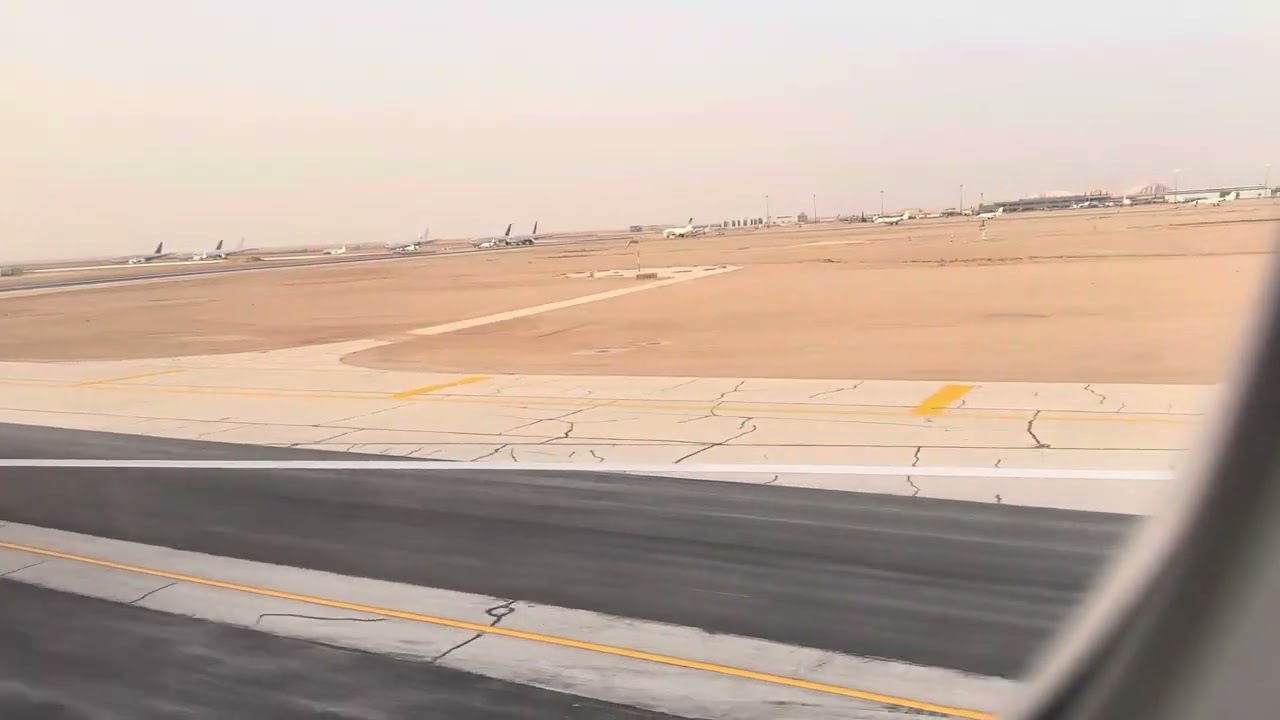 Emirates 777-300 landing Riyadh from Dubai 15th May 2025