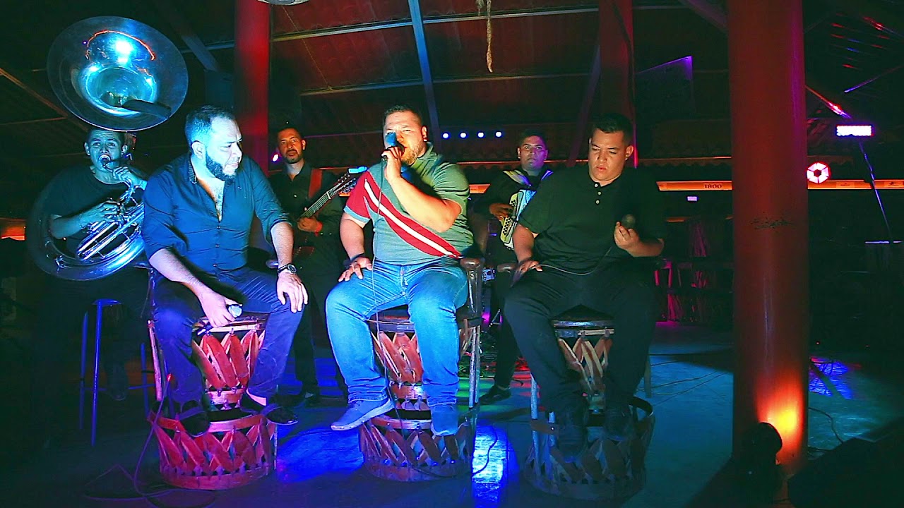 Los Pachecos Ft. Javier Estrada Ft. Los Empresarios Del Corrido - Popurri (Video 2018) 