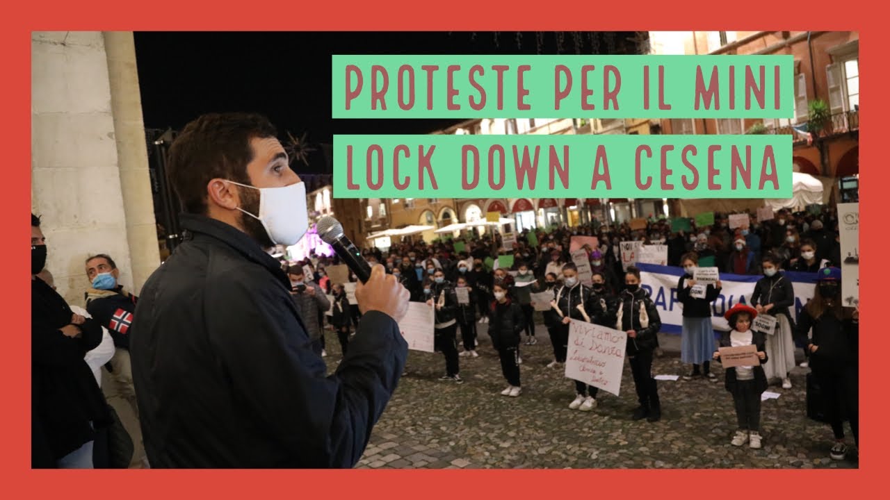 Proteste in piazza a Cesena - il sindaco contestato aspramente