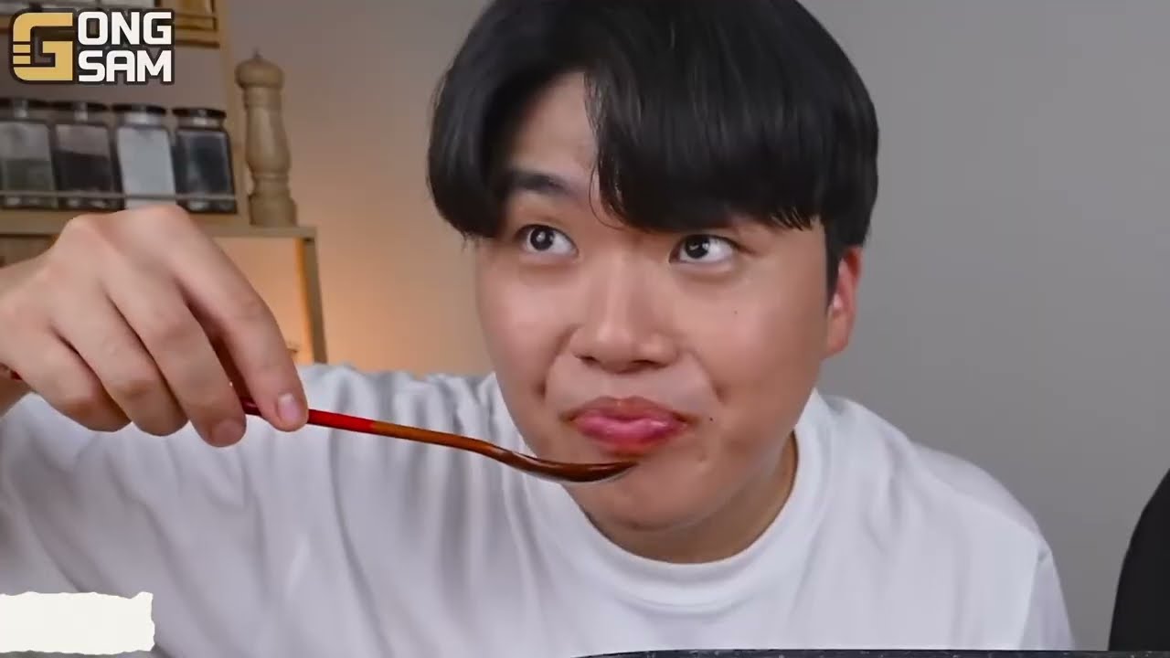the FUNNIEST spicy noodle mukbang reactions