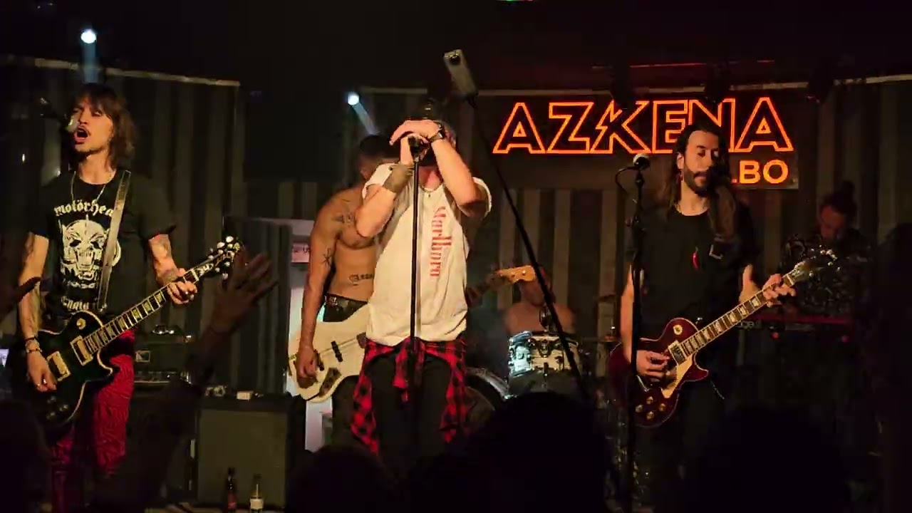 Gansos Rosas Don't cry Guns'n Roses Bilbao 13/04/2024 Sala Azkena