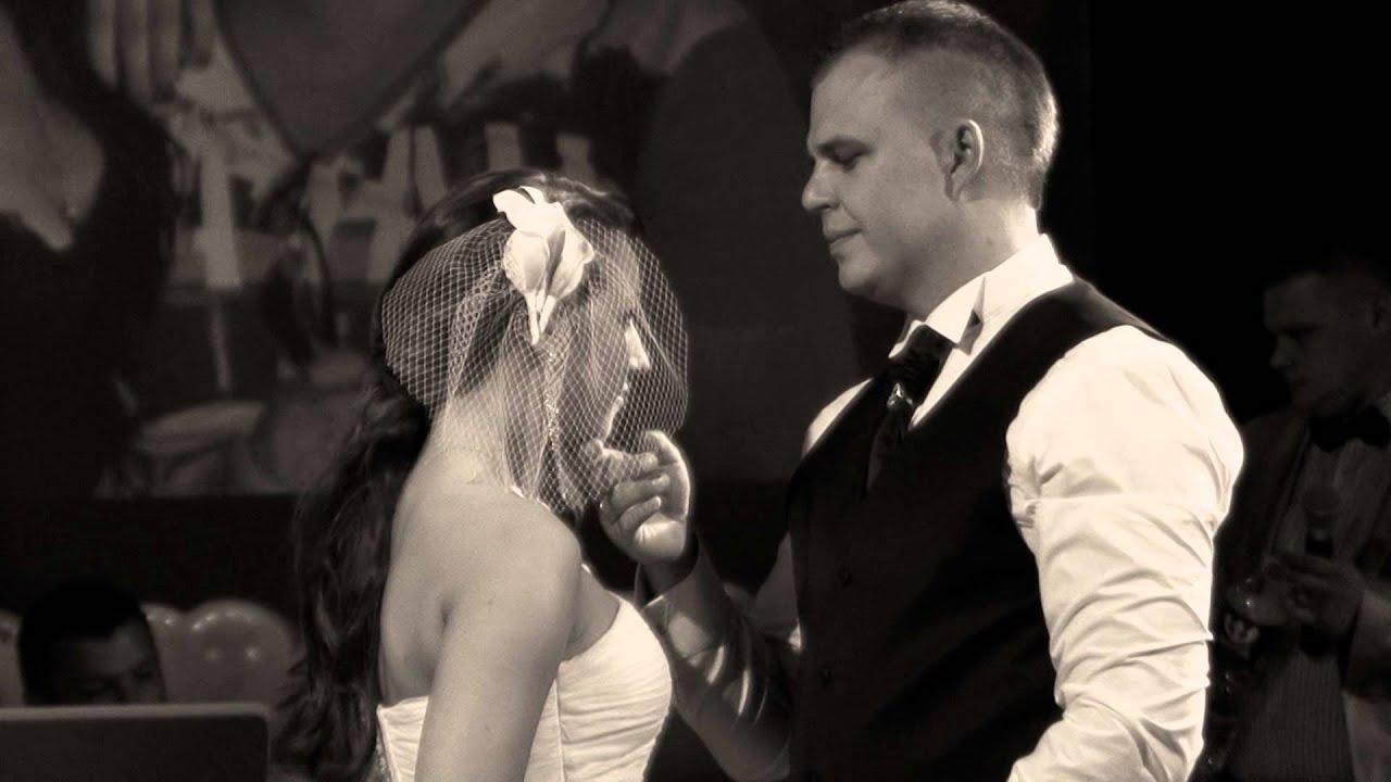 Pirmasis jaunųjų šokis  - ''Beneath Your Beautiful''