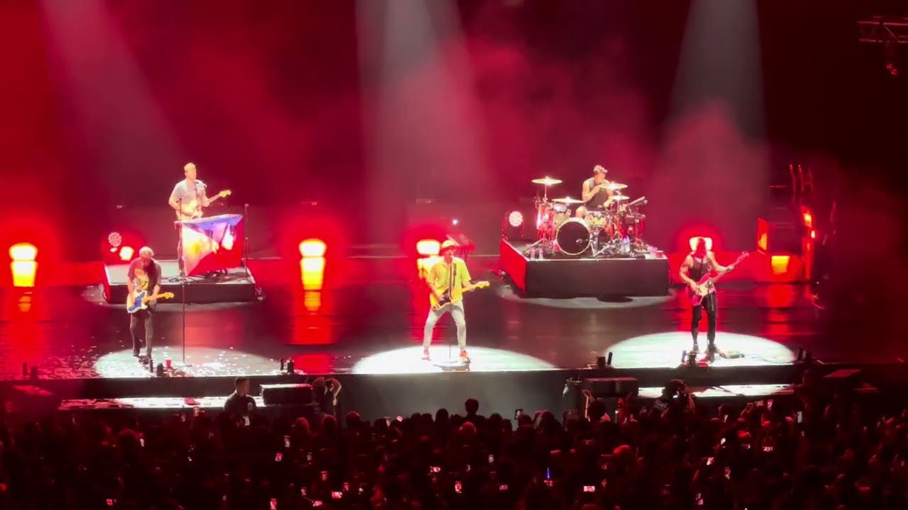 All Time Low Forever - Damn If Do Ya, Damn If I don't - (LIVE IN MANILA - 5/3/2024)