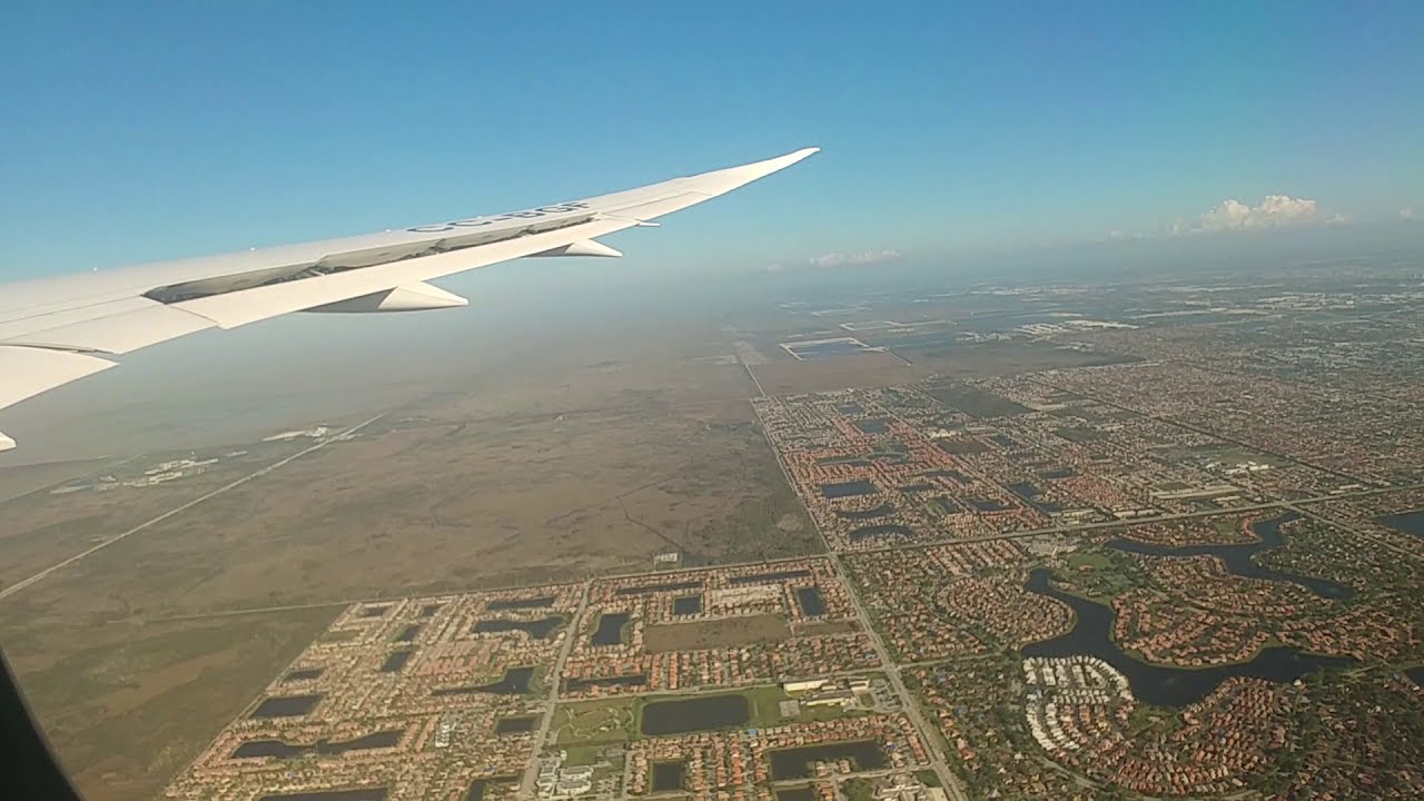 Landing in Miami Intl. airport Boeing 787 Latam