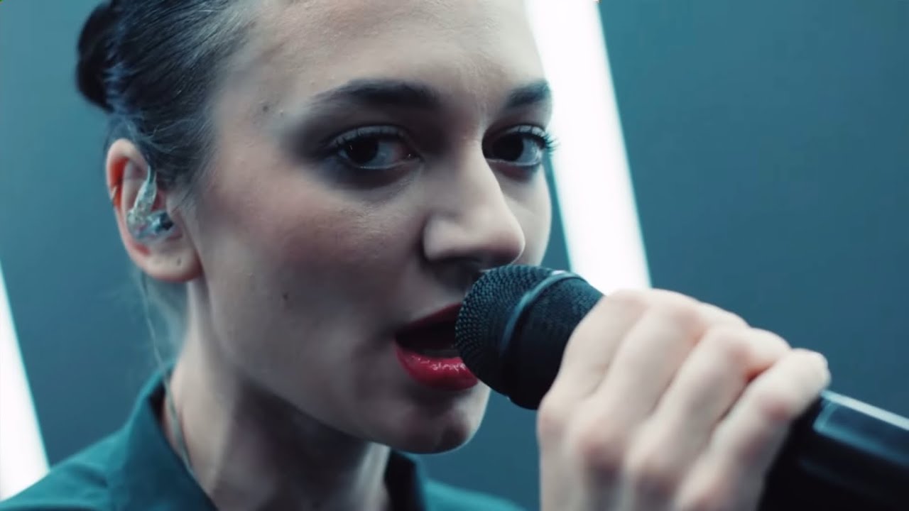 Alan Walker, Daya - Heart Over Mind (Walkerworld Live Experience)