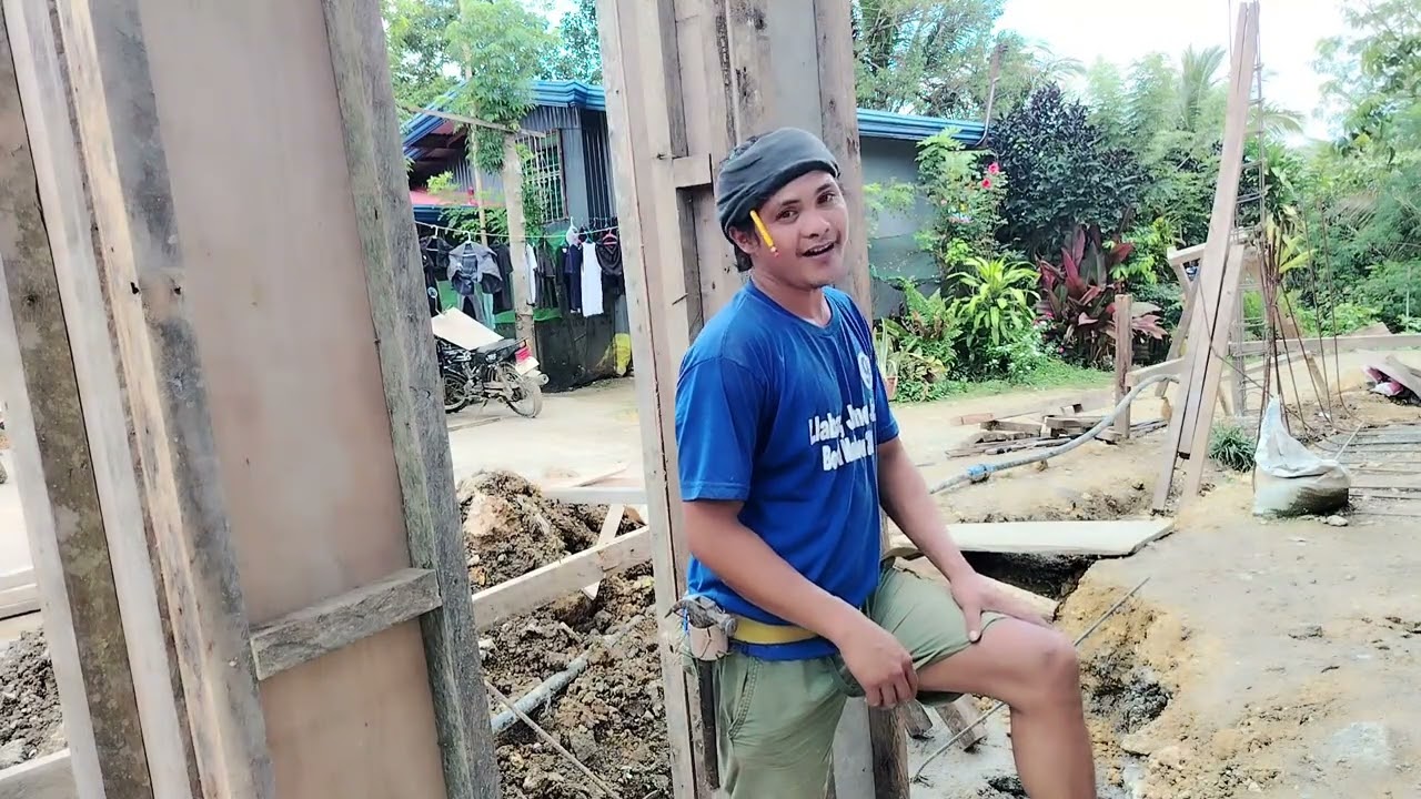 Ang paggawa ni Lyka ng sterap para sa poste sa gate ni boss @PBPeterPaul #highlights #pugongbyahero 