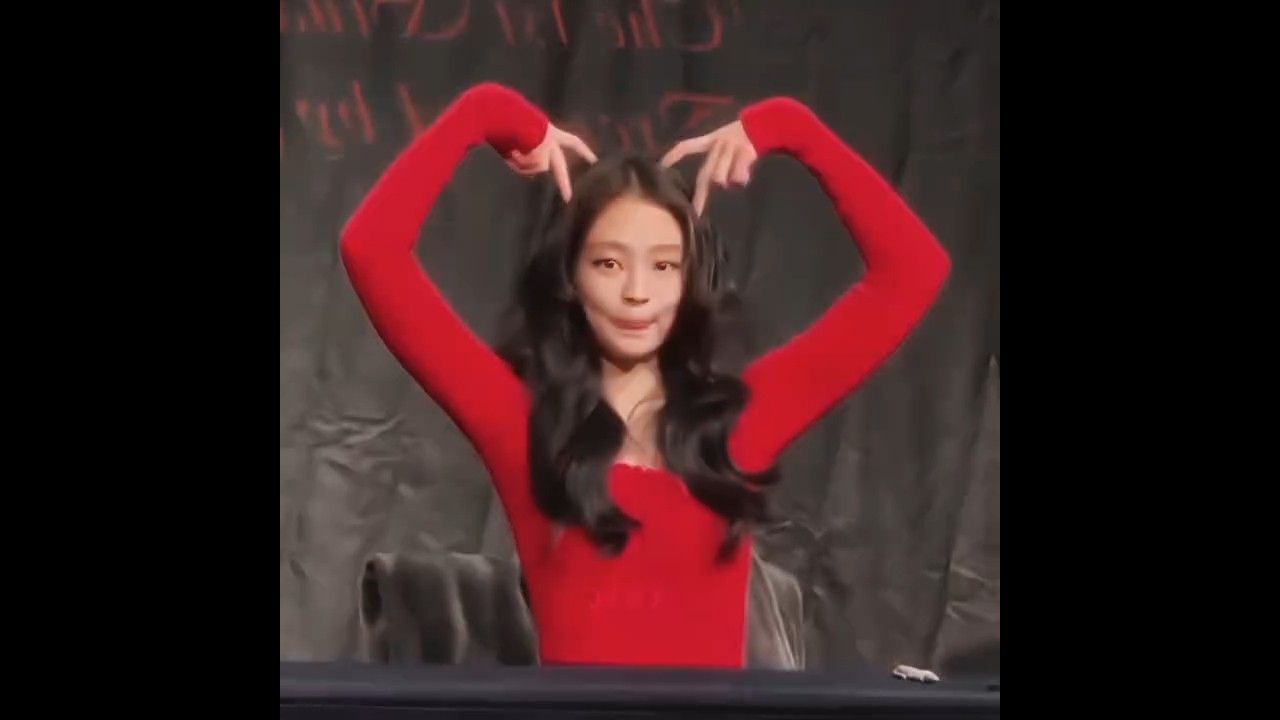 Jennie meow meow