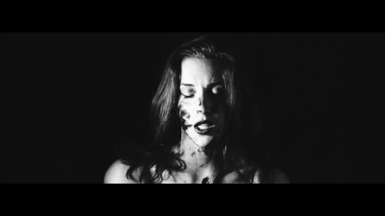 ELLEREVE - Ruins (Official Video)