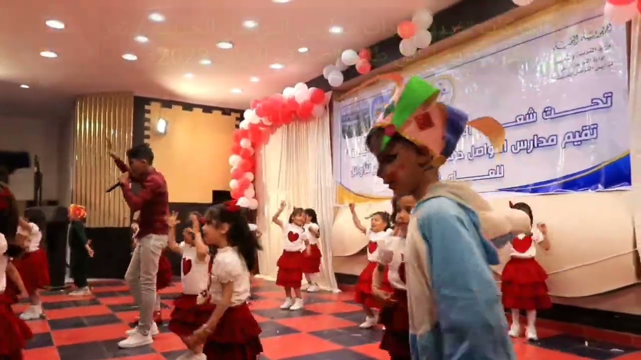 أُنشودة الحركات تؤديها زهرات مدارس التواصل الحديثة - تعز/في حفل تكريم أوائل طلبةالصفوف الأولية 2023م
