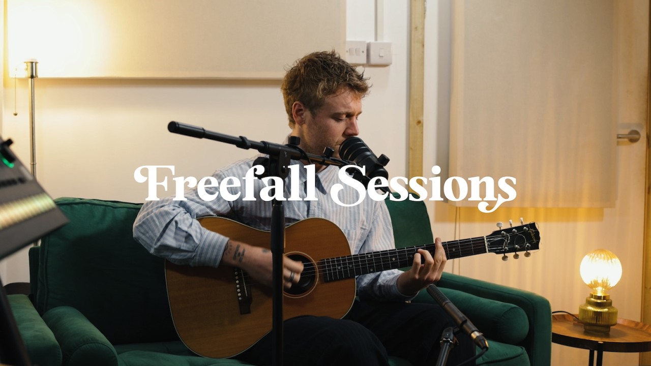 Freefall Sessions - Tadhg Daly - When You Say Goodbye (live)