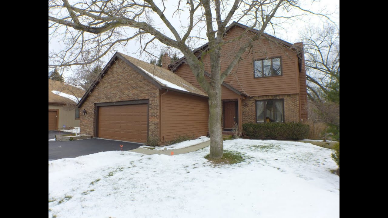 Houses For Sale in Lansing MI. 2578 Woodhill Drive East Lansing Michigan