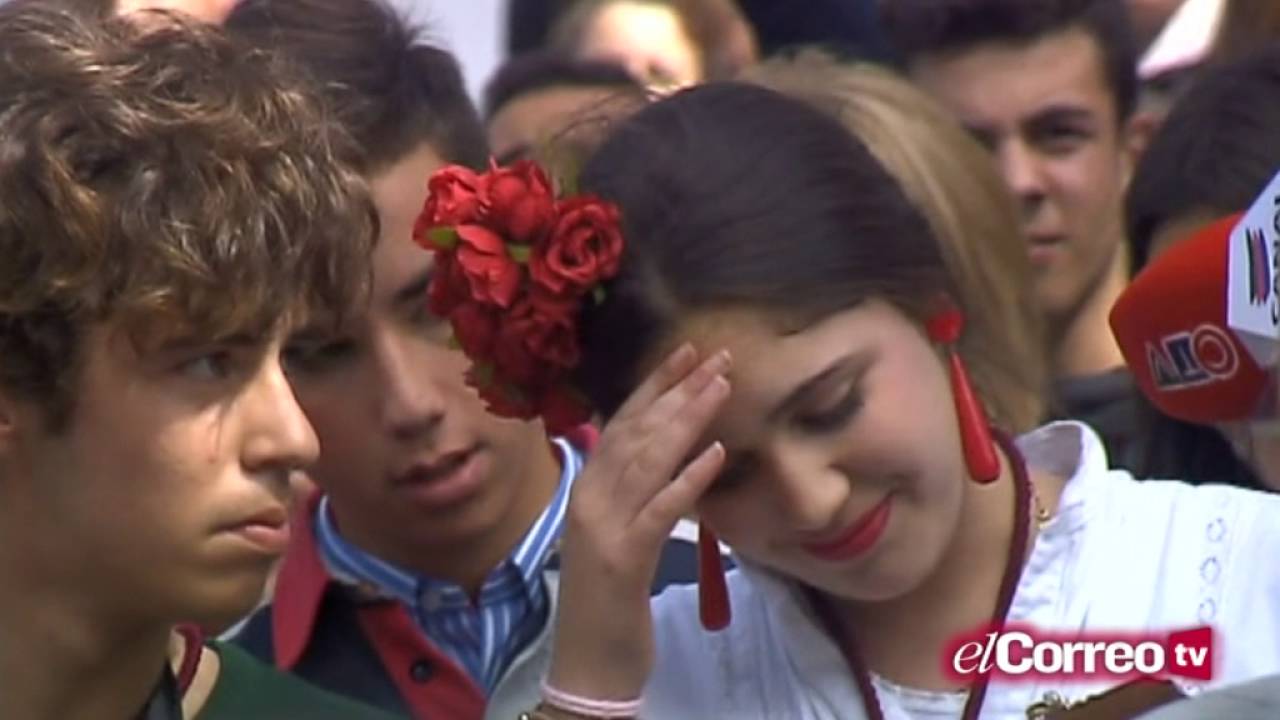 La hermandad del Rocío de Tocina, en la plaza de España de Villamanrique