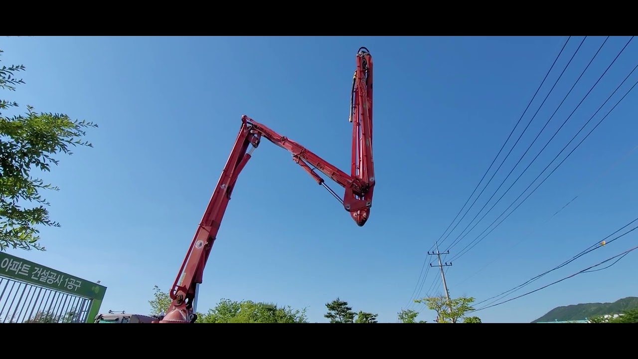 펌프카 55m 붐대접는영상