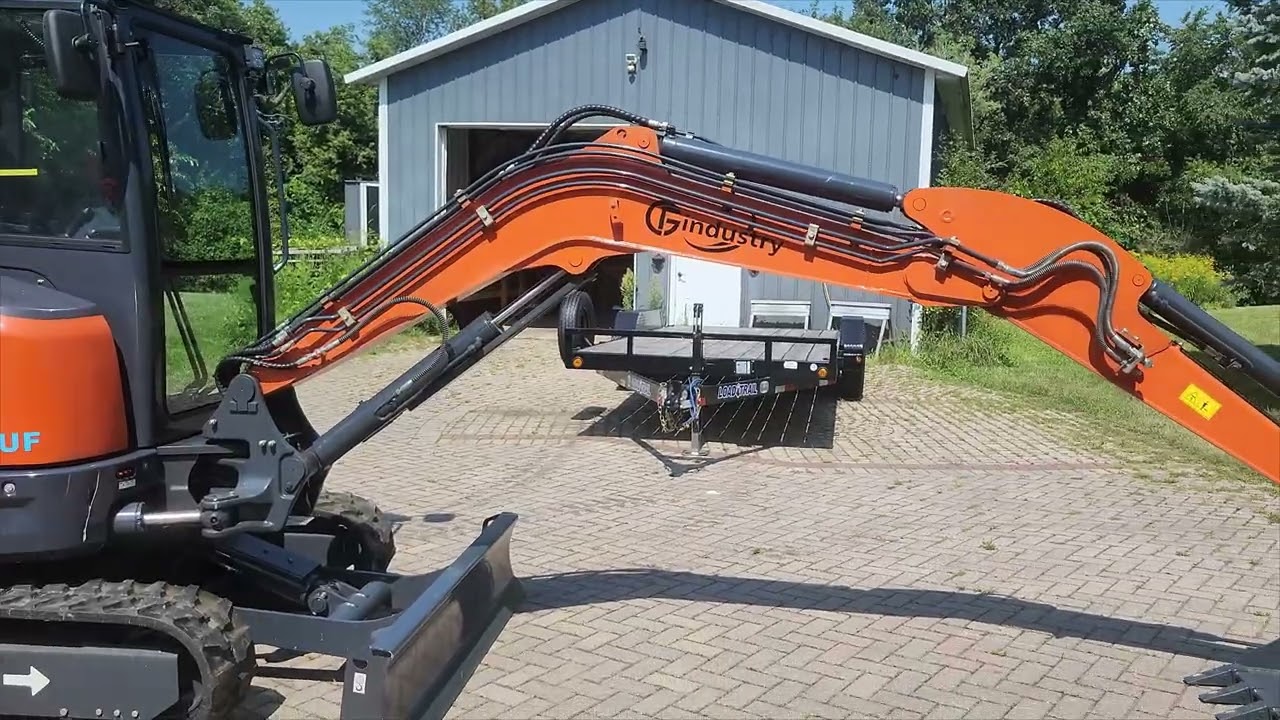 CFG 40UF aka SWE 35UF mini excavator first walk through