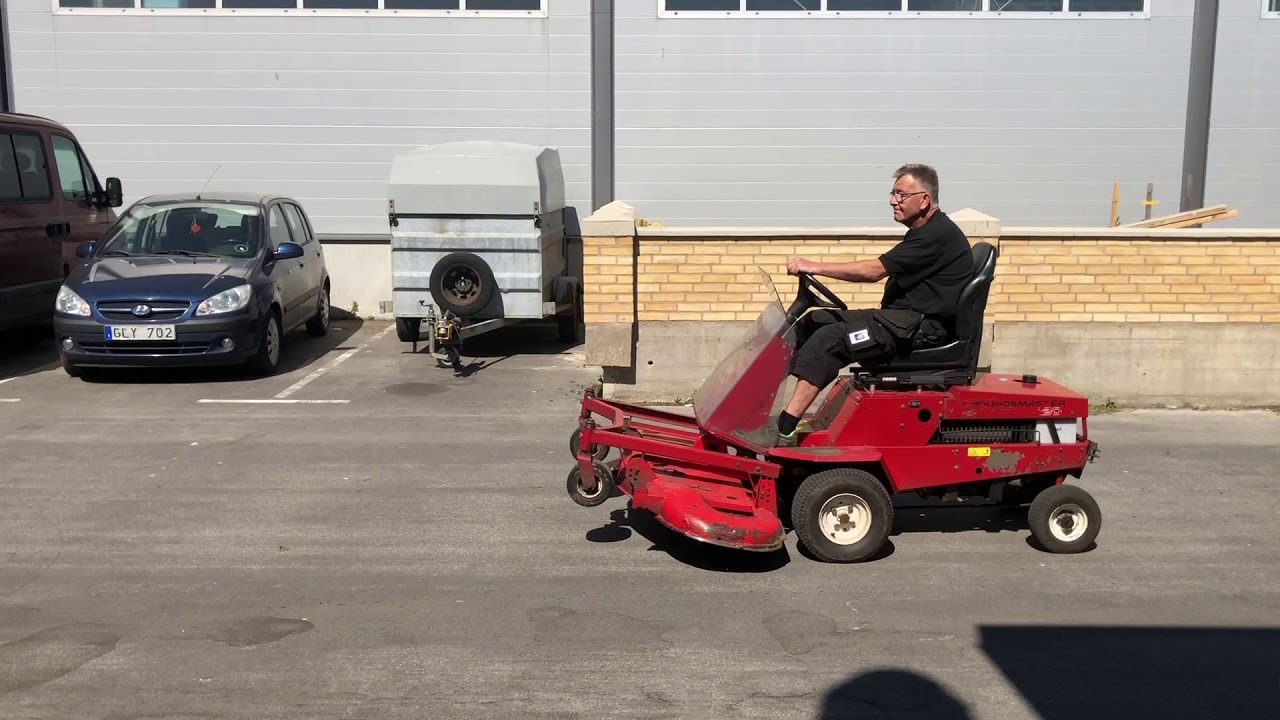 Köp Åkgräsklippare Toro Groundsmaster 120 på Klaravik