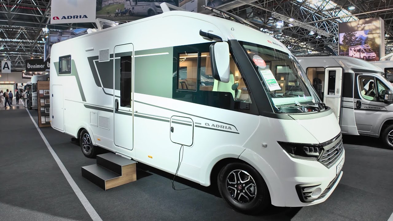 Schöne Wohnmobile für Ältere aus OST-EUROPA 2025 Adria Sonic 700 SL Fiat Vollintegriert