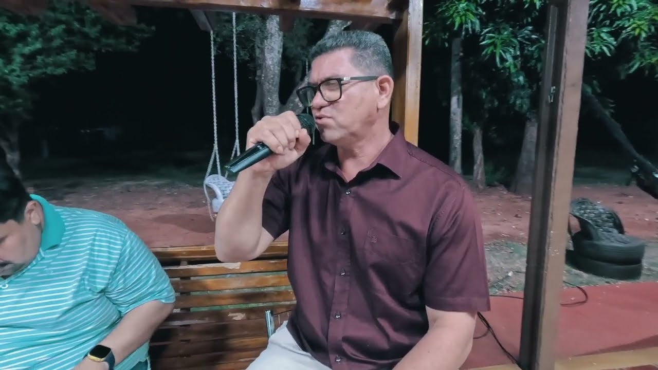 HINO 184 Sirley e Valdecir - CCB Hino Nós te louvamos ,por fé, grande Deus