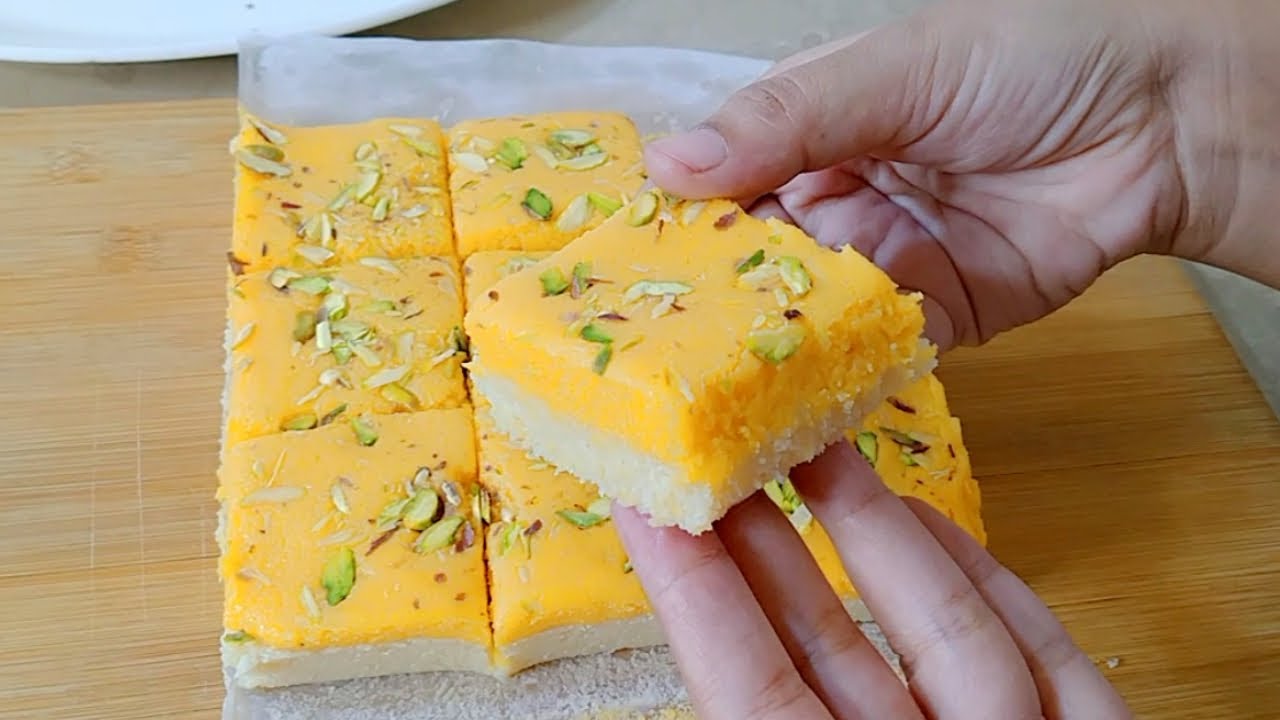 10 Minutes Easy Barfi Recipe | Coconut Barfi Recipe | Nariyal Barfi | Coconut Mithai