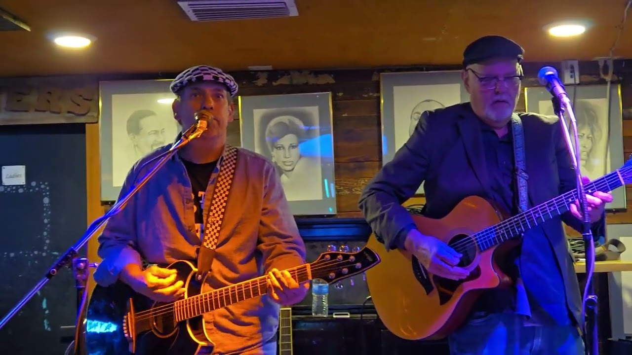 Jerry Northup and Mike Cripe duo performance.