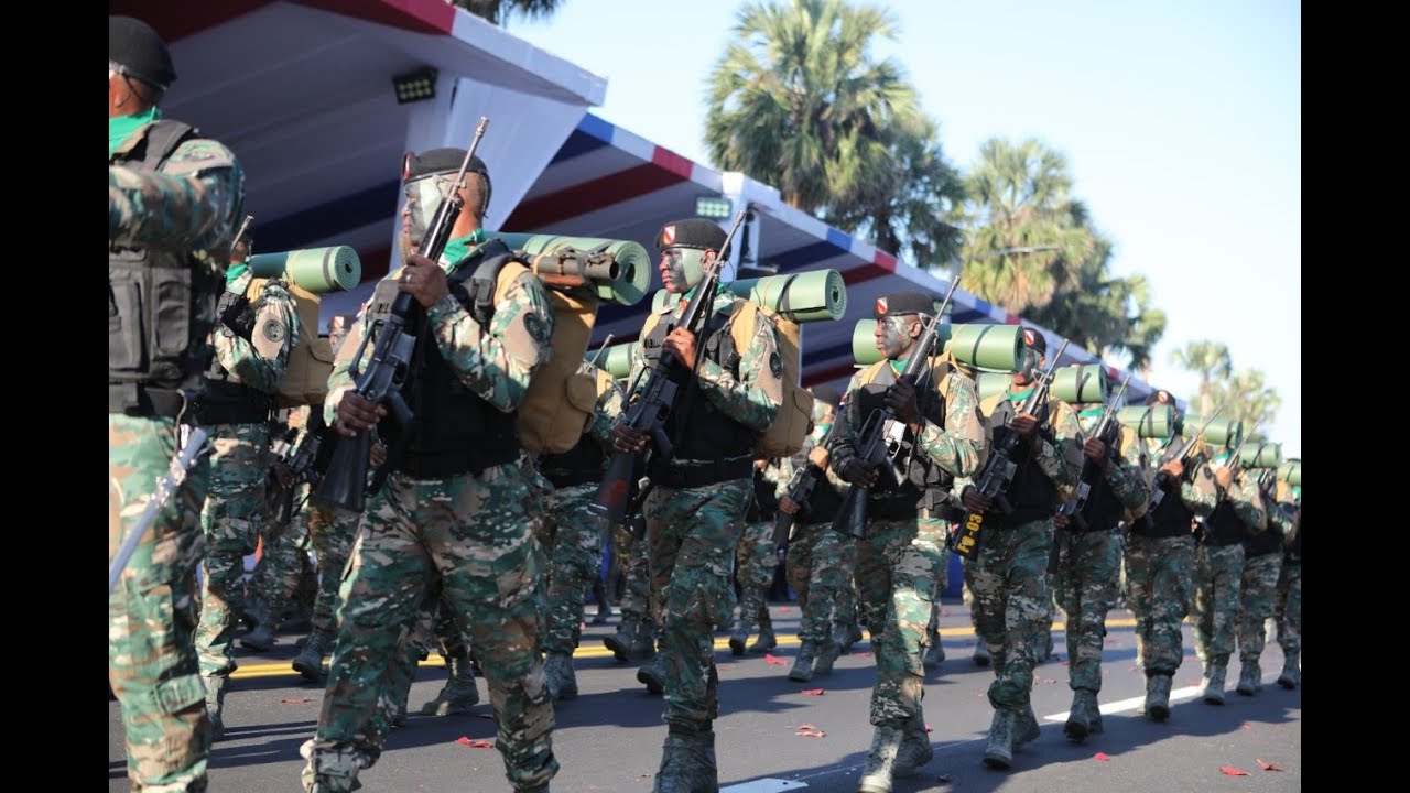 Las fuerzas armadas tambien debe depurar militares..