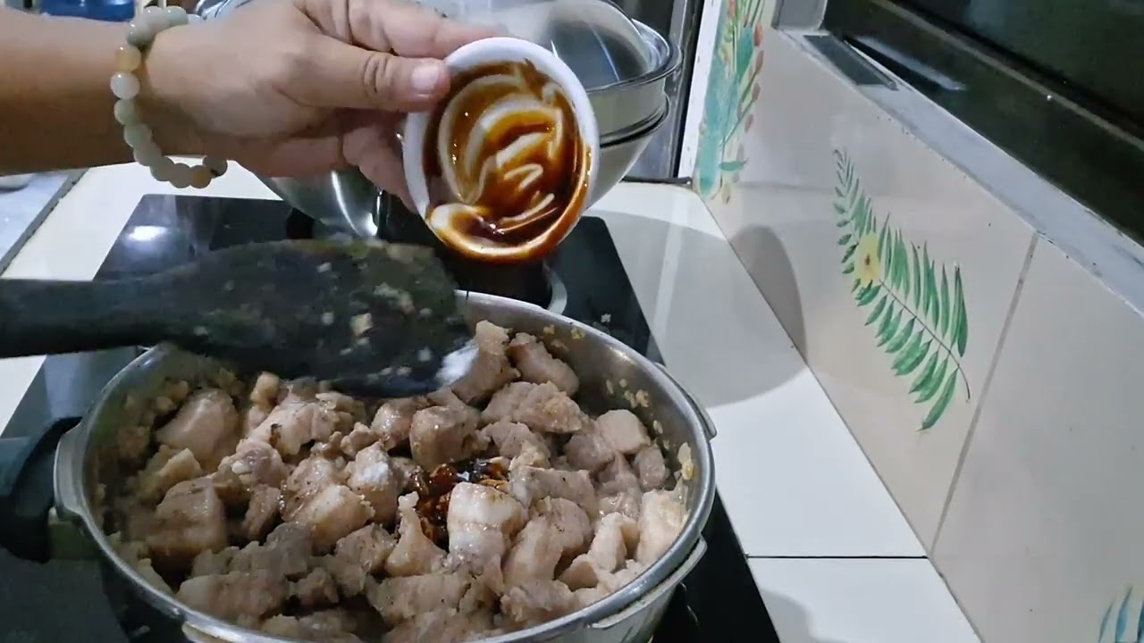 BABI KECAP  EOMMA