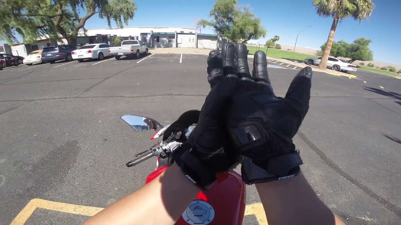 MVlog 60: Xách Ducati 848 EVO đi ăn mì gõ bình dân kiểu Nhật ngon tuyệt