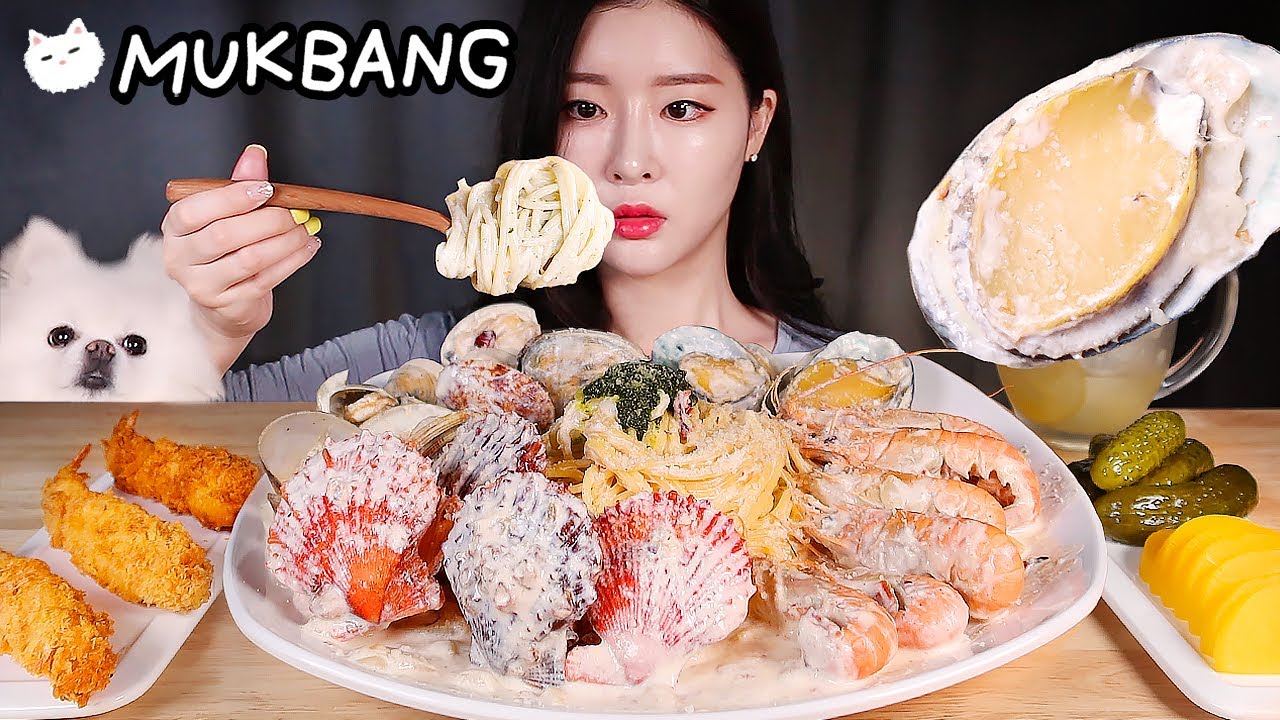 ASMR * Сливочно-острая паста из морепродуктов 🤍 Креветки жареные в хрустящей корочке! MUKBANG