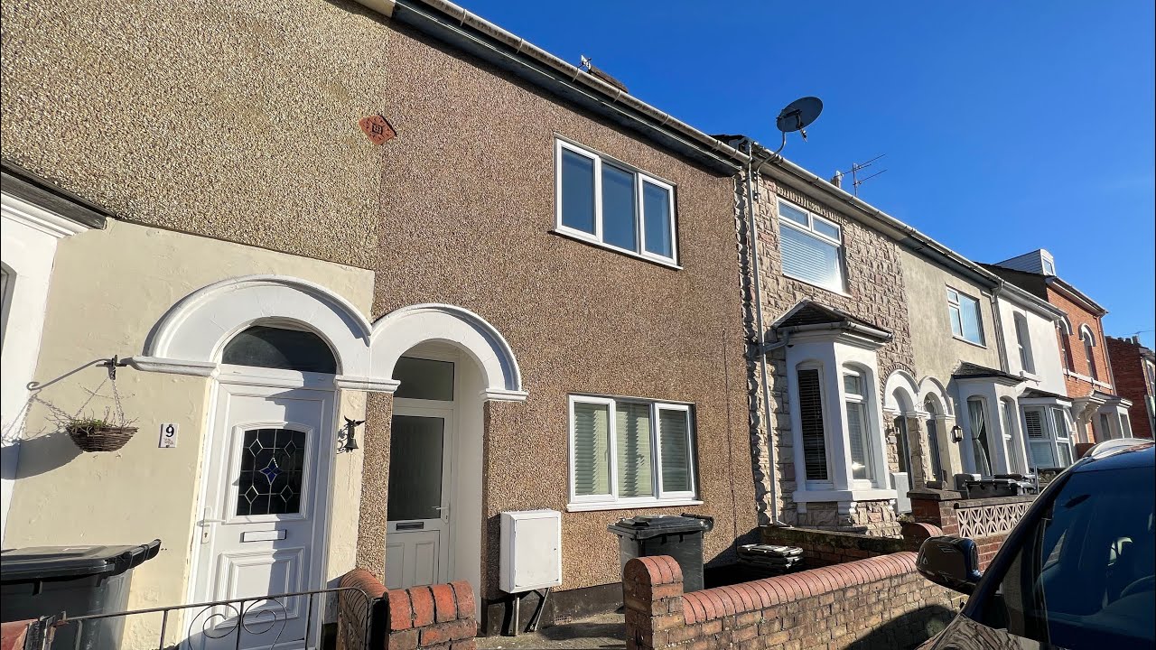 ANOTHER ONE NOW LET: Unfurnished three bedroom terraced house in Swindon’s Old Town.